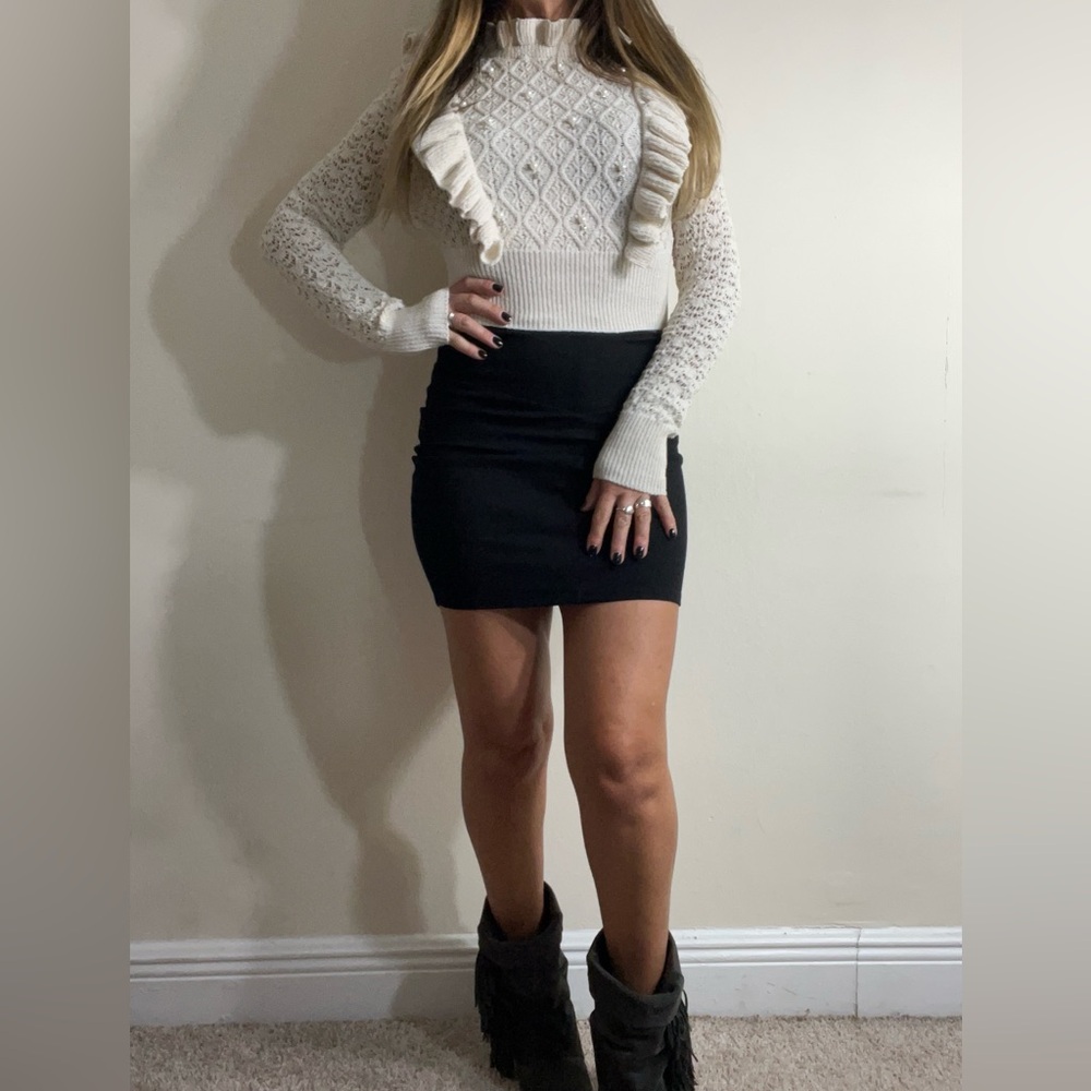 Coquette Cream Mock Turtle Neck Sweater 🤍🤍 w/rhinestones & pearls xs/s